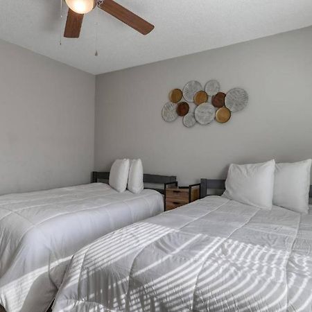 Апартаменты Stylish Haven New Walk To The Ocean Smart Tvs Wifi Миртл-Бич Экстерьер фото